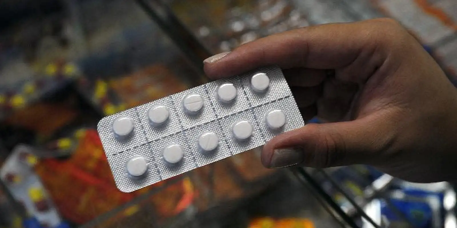 possivel-reacao-do-brasil-a-tarifaco-pode-afetar-precos-de-remedios