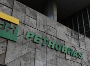 petrobras-inicia-operacao na plataforma-p-78-no campo-de-buzios