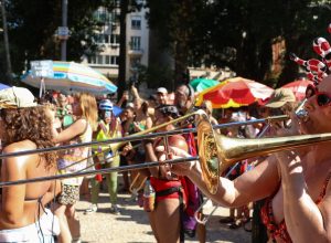 bloco-mulheres-rodadas-discute-violencia-contra-a-mulher-no-rio