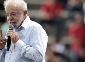 lula-diz-que-governo-fara-de-tudo-para-conter-preco-do-diesel