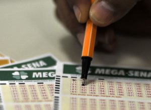 mega-sena-acumula-novamente-e-premio-vai-para-100-milhoes
