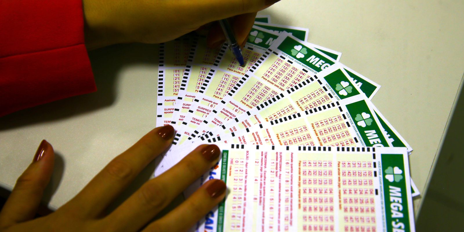 mega-sena-acumula-novamente-e-premio-principal-vai-para-r$-62-milhoes