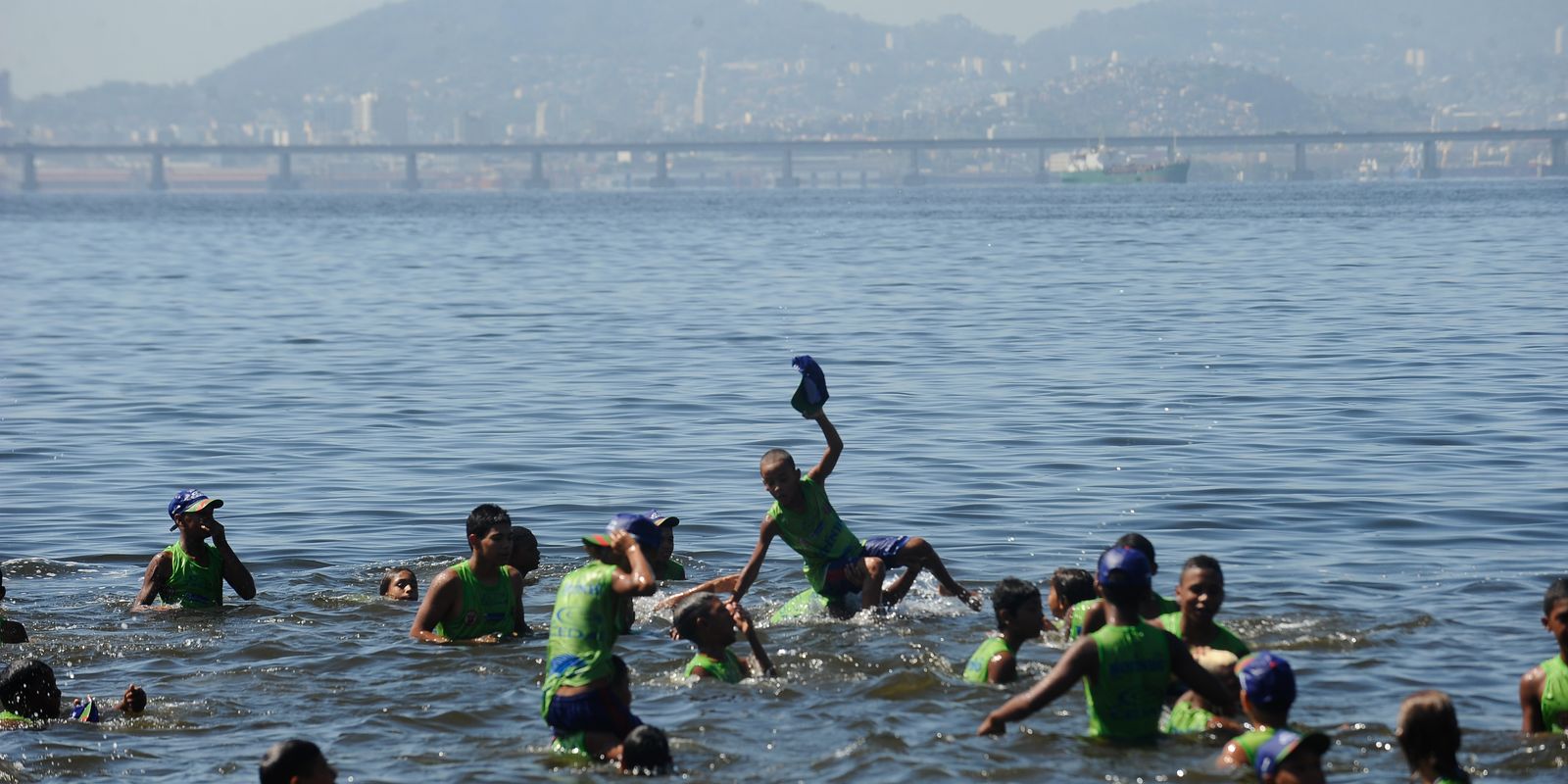 bombeiros-do-rj-abrem-5-mil-vagas-para-o-projeto-botinho-2026